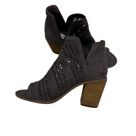 Steve Madden open toe perforated slip on chunky heels grey shoes size 8.5 - Picture 5 of 7